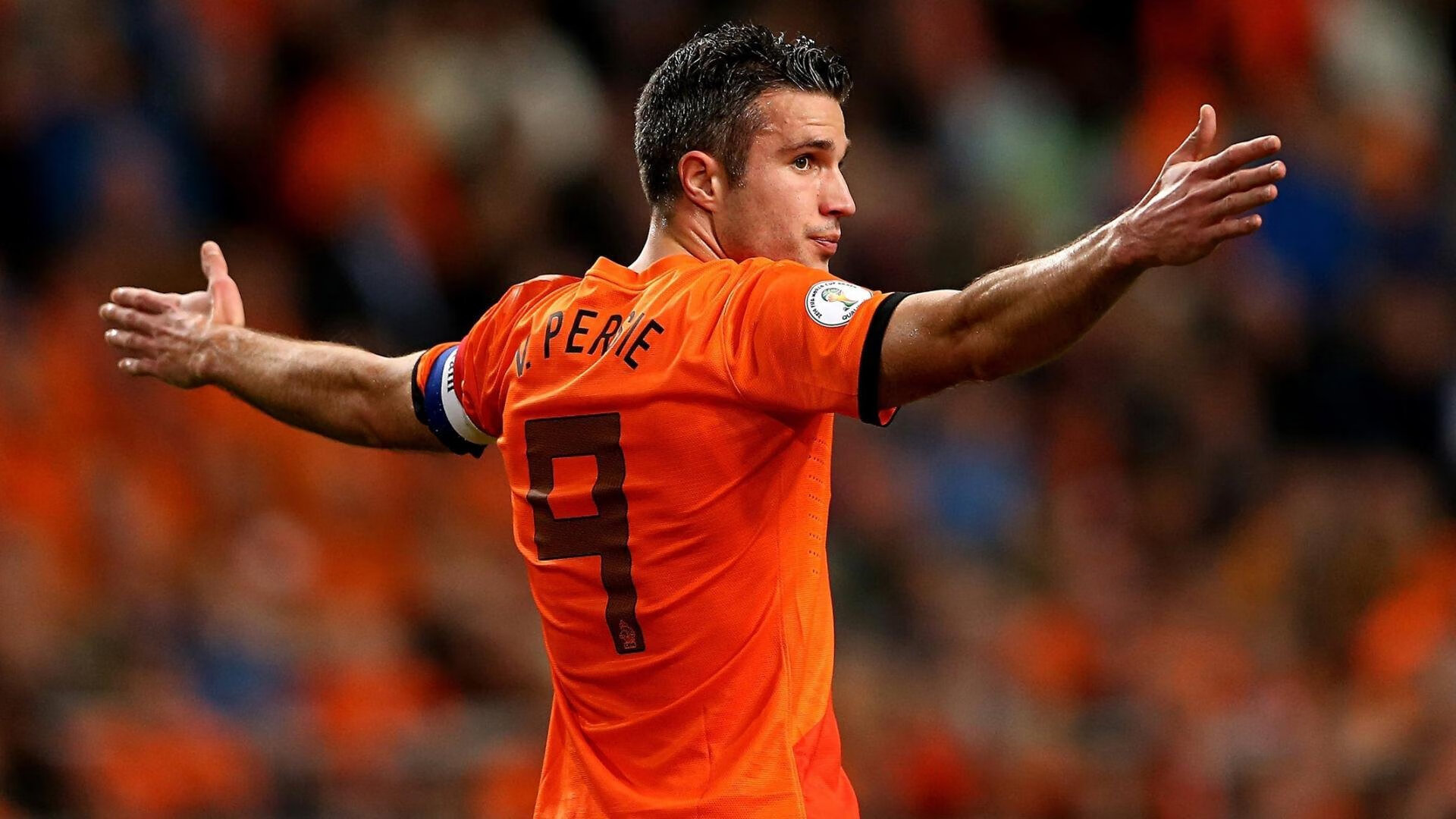 传奇谢幕！足球巨星李明举行盛大退役仪式